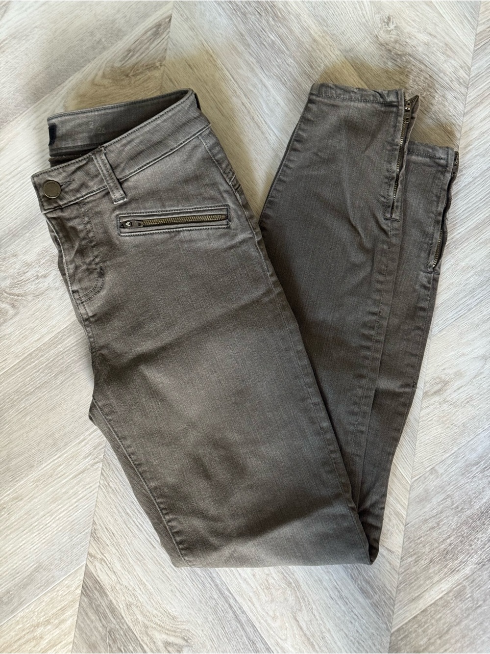 Liverpool Women's Skinny Ankle Jean in Olive Green 2 / 26 Mid Rise